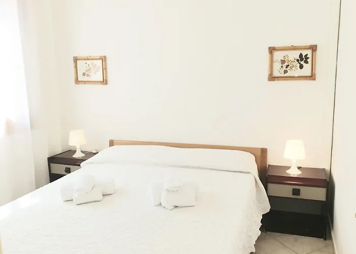 Otel Villaggio Marineledda Marinella (Sardinia)